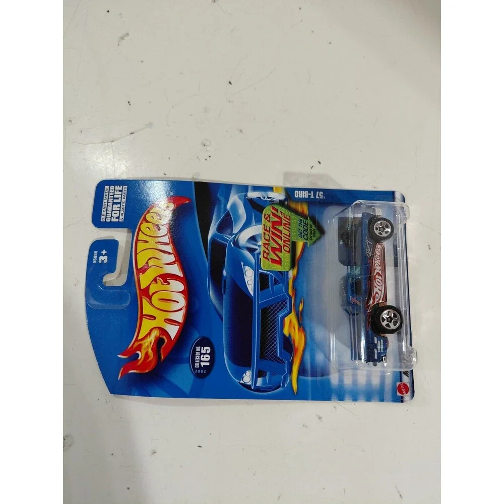 NIP Hot Wheels 2001 1:64 Die Cast Racing 1957 Ford Thunderbird Coupe Classic Car